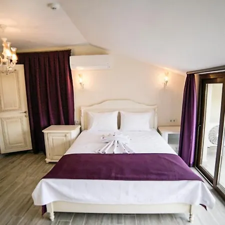 Villa Sleeps 24 Pool Air Con Wifi