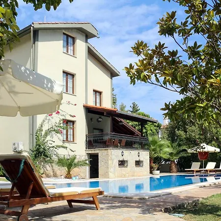Villa Sleeps 24 Pool Air Con Wifi Turunç