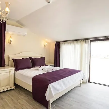 Villa Sleeps 24 Pool Air Con Wifi